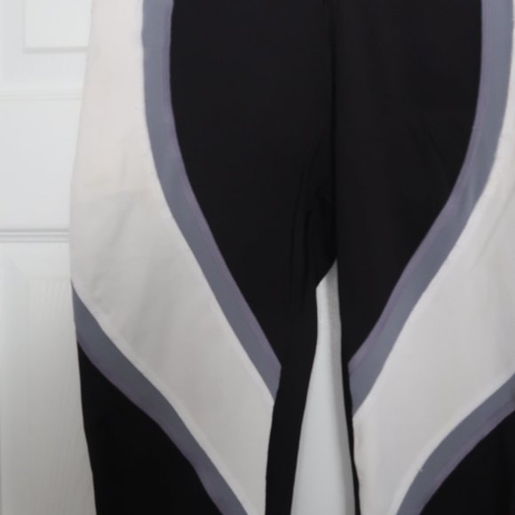 Lulu Lemon Leggings - Picture 2 of 2